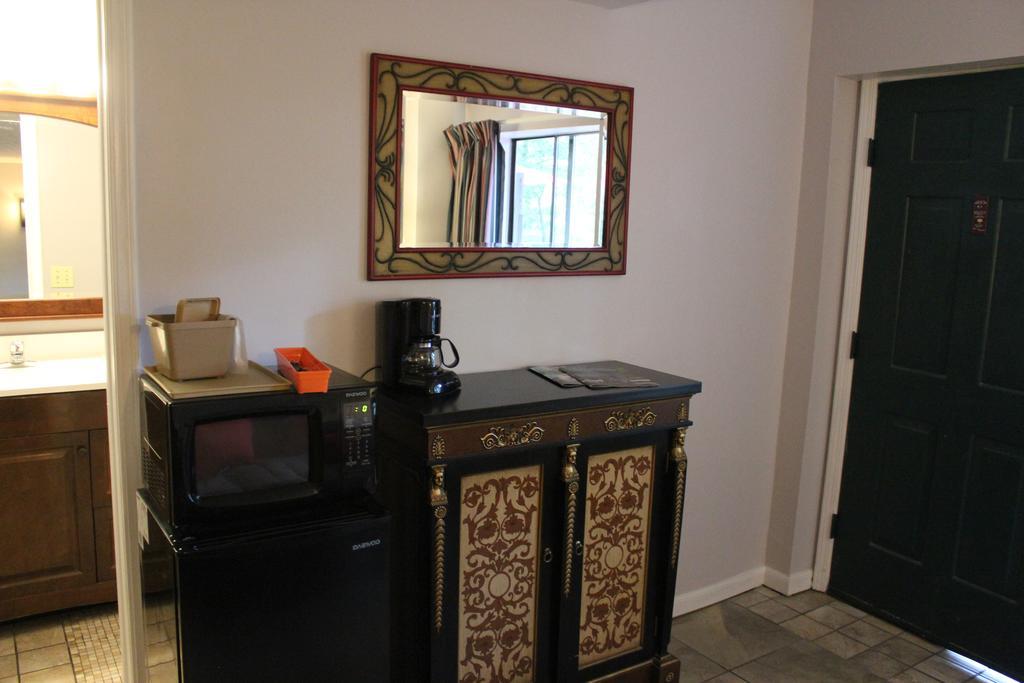 Brydan Suites Eureka Springs Esterno foto